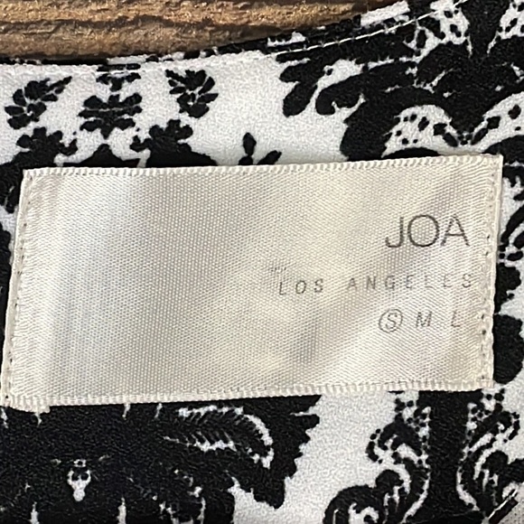 JOA Los Angeles black white damask print short sleeve dress Size Small - Picture 4 of 10